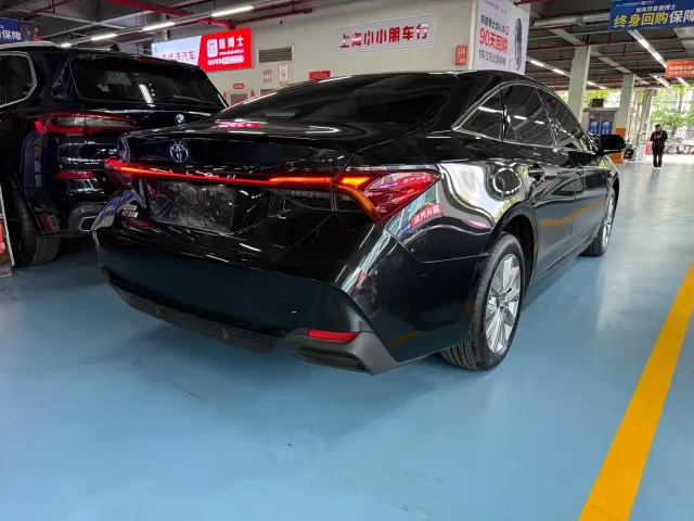 Toyota Avalon — Фото автомобиля 4