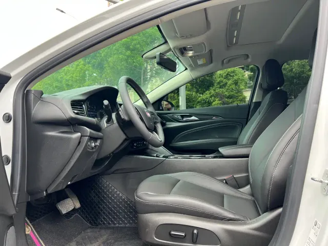 Buick Regal — Фото автомобиля 5