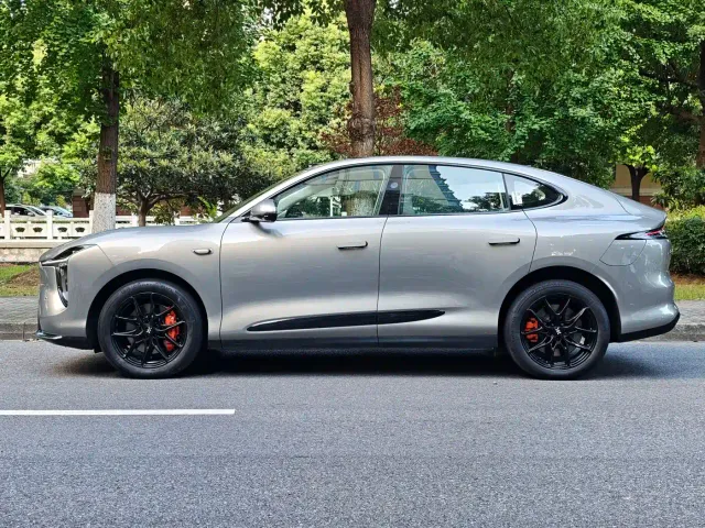 IM Motors LS6 — Фото автомобиля 16