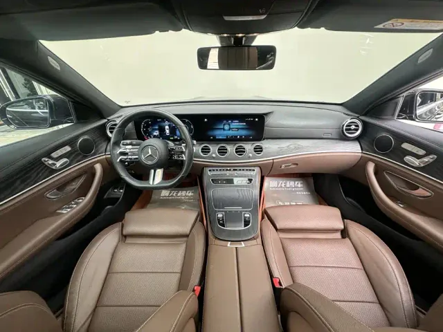 Mercedes-Benz E-Class — Фото автомобиля 6