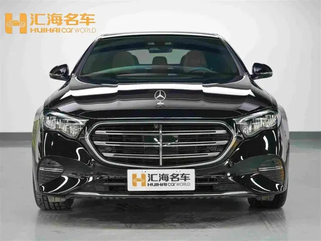 Mercedes-Benz E-Class — Фото автомобиля 2