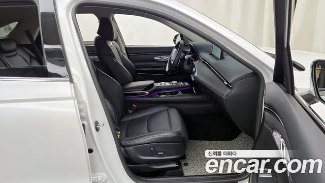 Genesis GV70 2.5T Бензин 2WD — Фото автомобиля 11