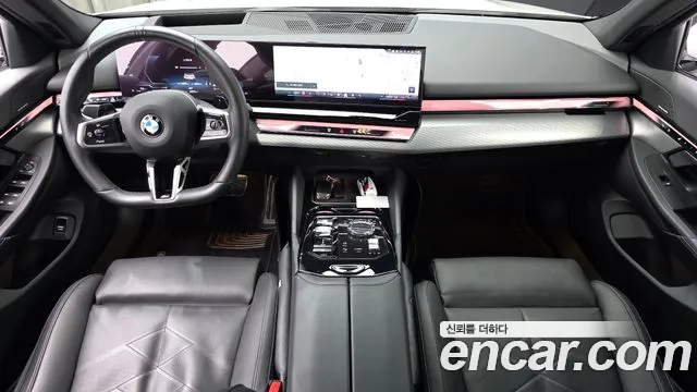 BMW 5 Series G60 — Фото автомобиля 10