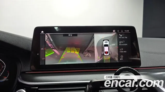 BMW 5 Series G30 — Фото автомобиля 14