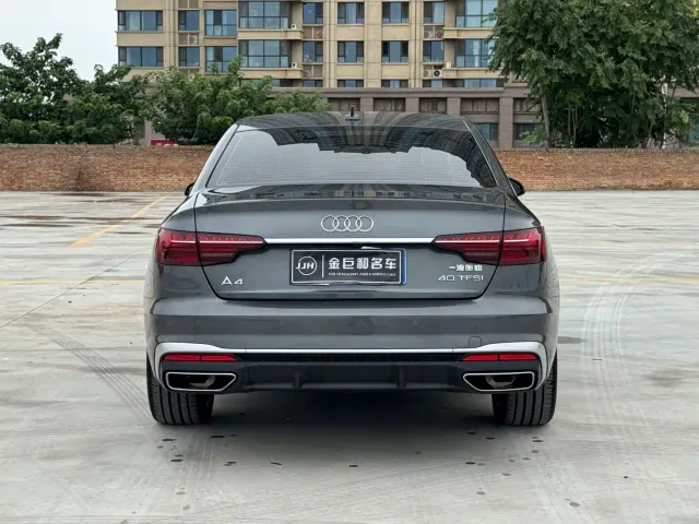 Audi A4L — Фото автомобиля 16