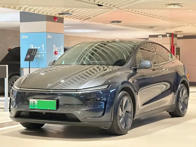 Фотография автомобиля — Tesla Model Y