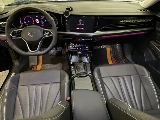 Volkswagen Passat — Фото автомобиля 13