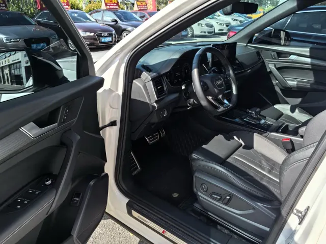 Audi Q5L — Фото автомобиля 6