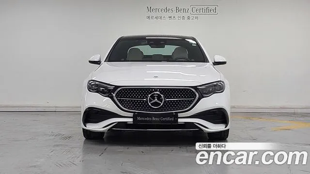 Mercedes-Benz E-Class — Фото автомобиля 3