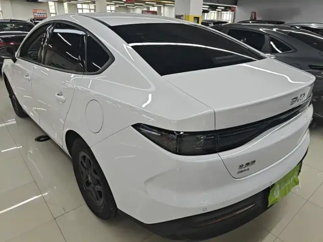 BYD Seal 05 DM-i — Фото автомобиля 4