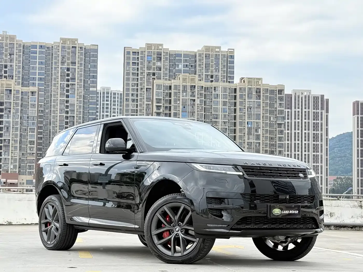 Land Rover Range Rover Sport 2025 400PS Dynamic SE — Фото автомобиля 3