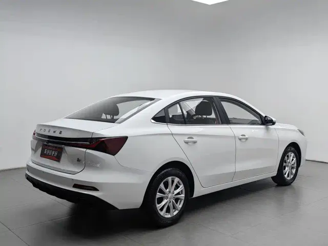 Roewe i5 — Фото автомобиля 2
