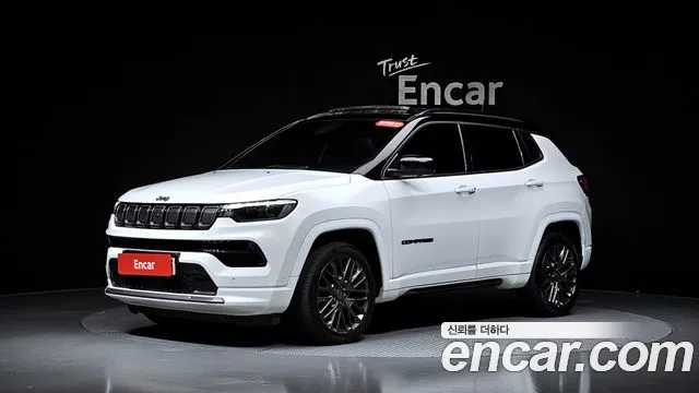 Jeep Compass Compass 2 поколение — Фото автомобиля 8