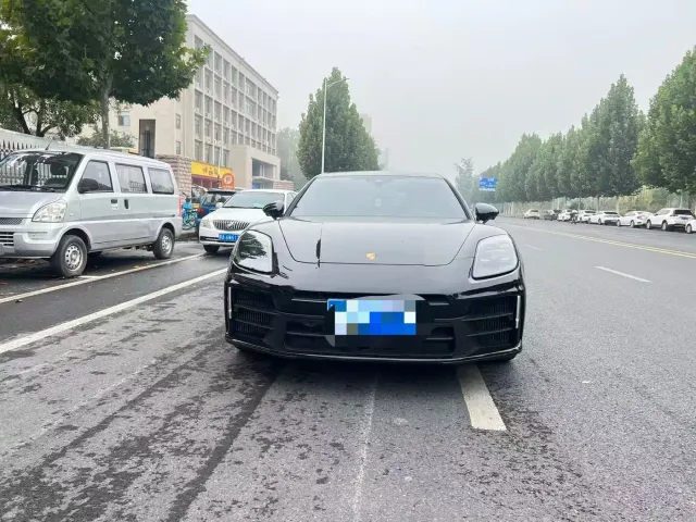 Porsche Panamera — Фото автомобиля 2
