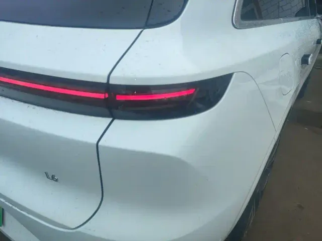Li Auto L6 — Фото автомобиля 7