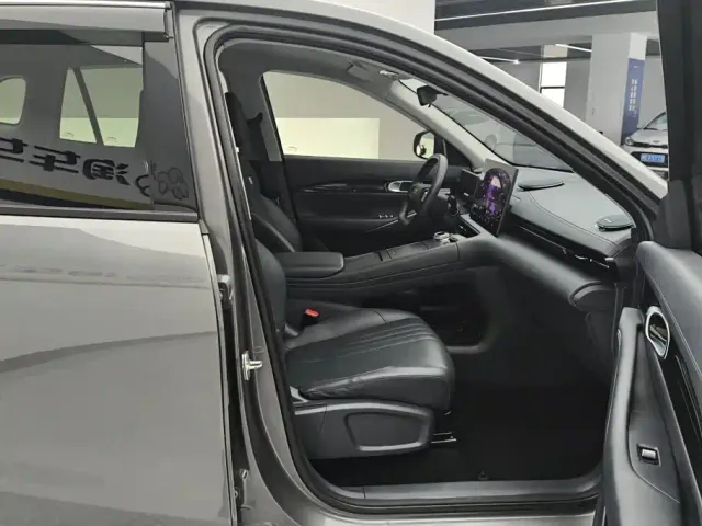 Geely Galaxy E5 — Фото автомобиля 8