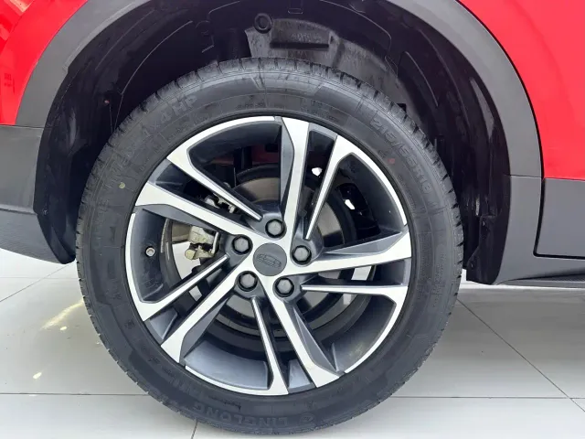 Geely Binyue — Фото автомобиля 12