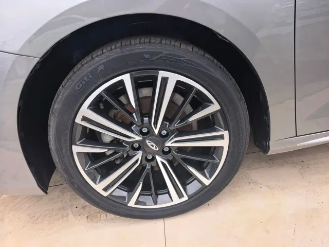 Chery Arrizo 8 — Фото автомобиля 9