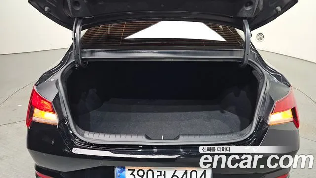 Hyundai Avante CN7 — Фото автомобиля 30