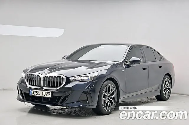 Фотография автомобиля — BMW 5 Series G60