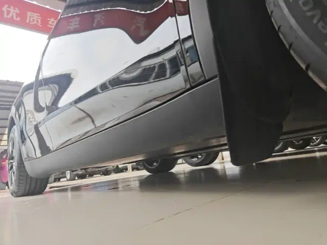 Tesla Model Y — Фото автомобиля 20