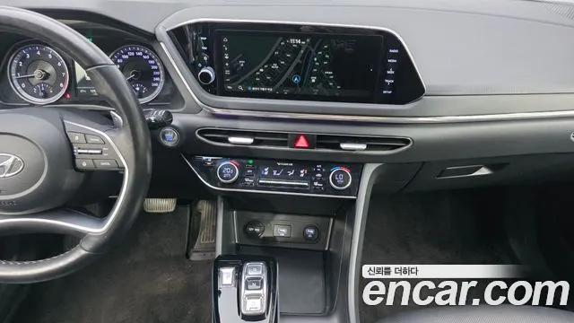 Hyundai Sonata Sonata (DN8) 2.0 LPG(Для проката) — Фото автомобиля 14