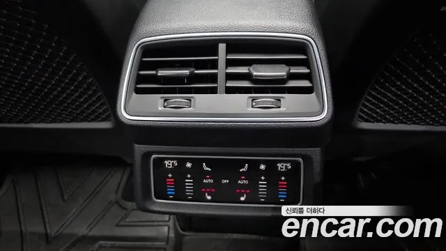 Audi e-tron — Фото автомобиля 25