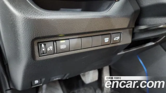 Toyota RAV4 Generation 5 — Фото автомобиля 29