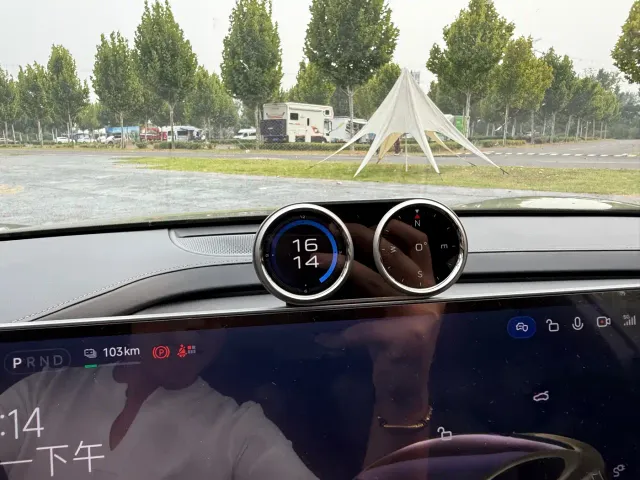 Xiaomi SU7 — Фото автомобиля 13
