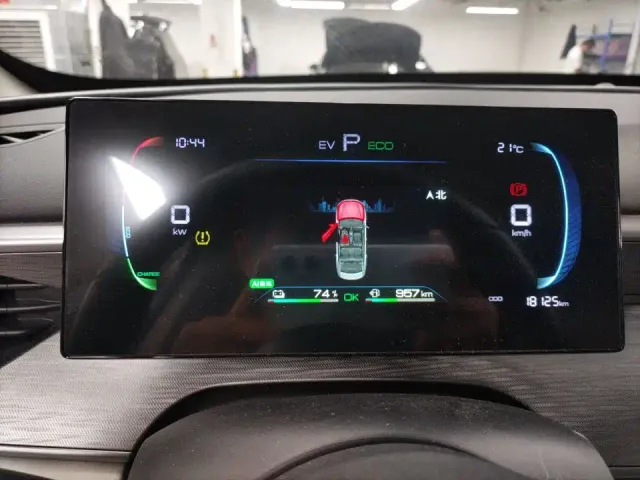 BYD Seal 05 DM-i — Фото автомобиля 10