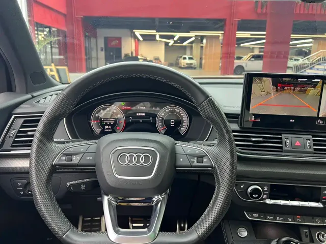Audi Q5L — Фото автомобиля 7
