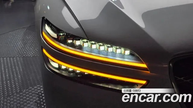 Genesis GV70 2.5T Бензин 2WD — Фото автомобиля 22