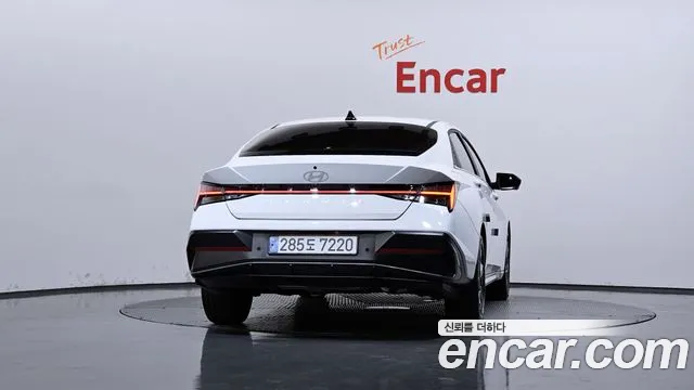 Hyundai Avante CN7 — Фото автомобиля 4
