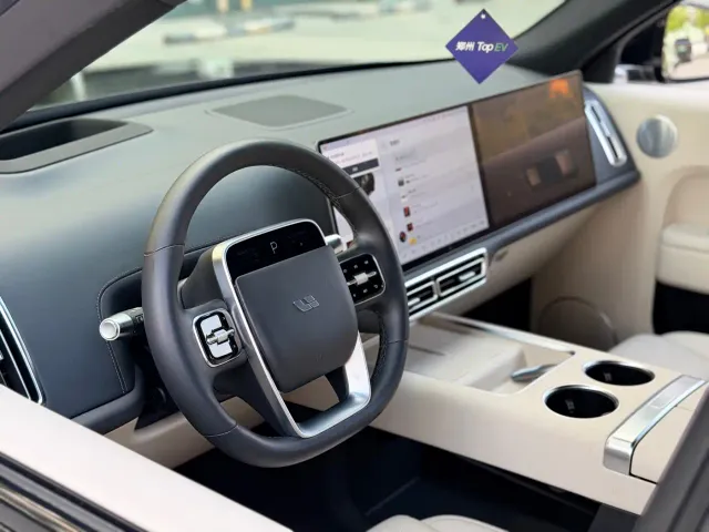 Li Auto L9 — Фото автомобиля 10