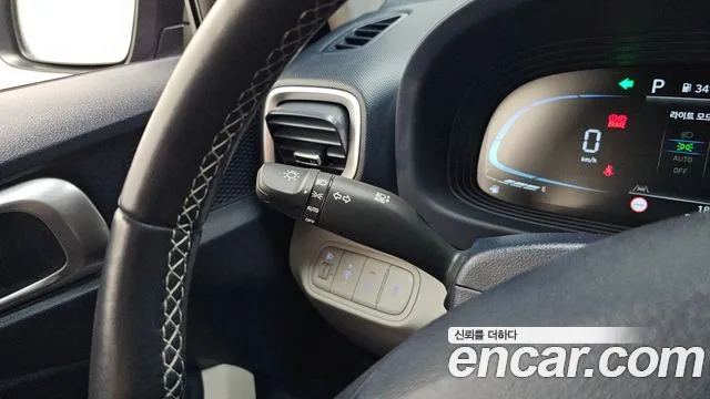 Hyundai Venue — Фото автомобиля 23