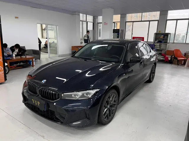 Фотография автомобиля — BMW 3 Series