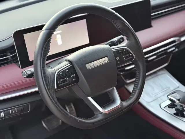 Jetour X70 Plus — Фото автомобиля 4