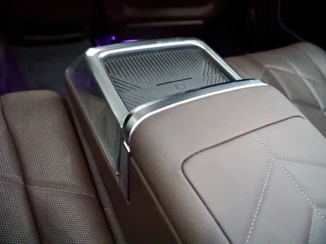 BMW 7 Series — Фото автомобиля 18