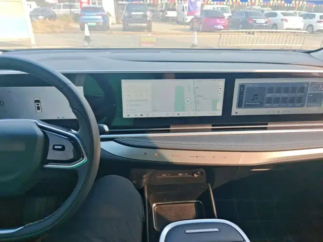 Maxus G90 — Фото автомобиля 9