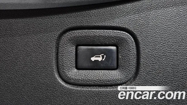 Renault-KoreaSamsung QM6 Новый QM6 2.0 LPe RE Signature 2WD — Фото автомобиля 29