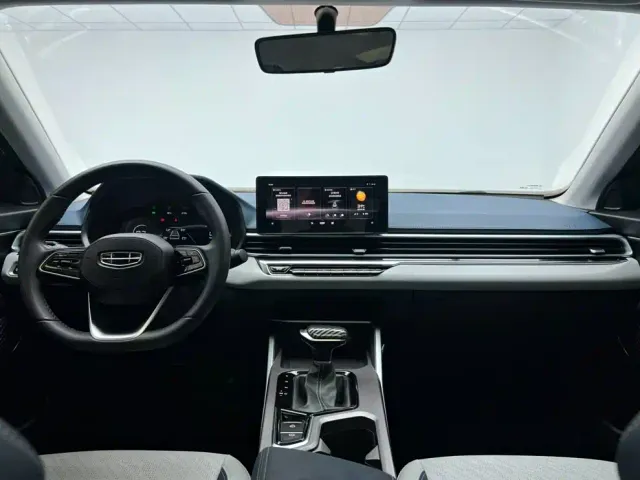 Geely Emgrand — Фото автомобиля 20