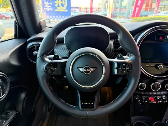 MINI Hatch — Фото автомобиля 12