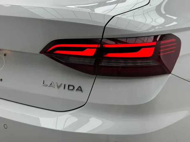 Volkswagen Lavida — Фото автомобиля 8