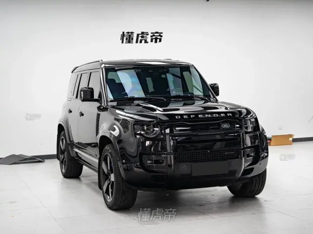 Land Rover Defender — Фото автомобиля 2