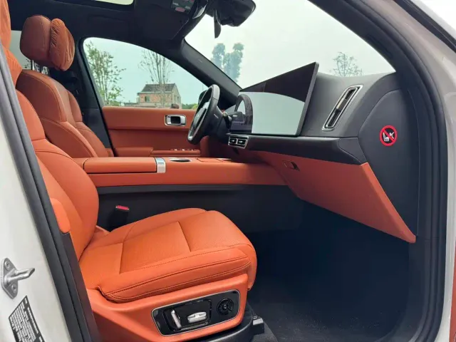 Li Auto L7 — Фото автомобиля 6