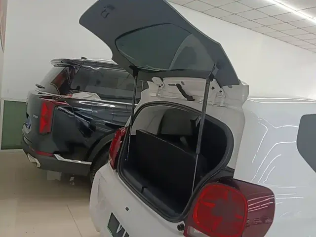 Roewe Clever — Фото автомобиля 18