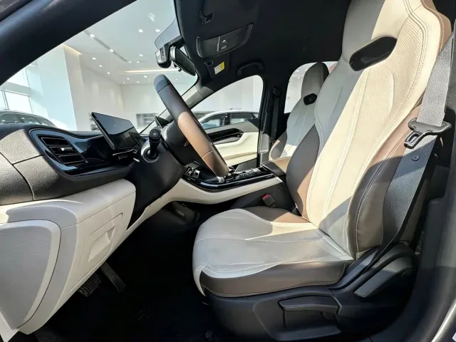 BYD Qin PLUS — Фото автомобиля 8