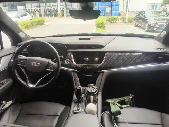 Cadillac XT6 — Фото автомобиля 12