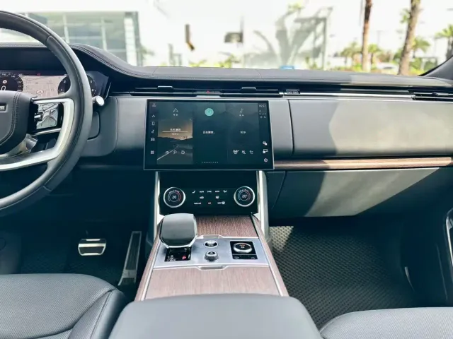 Land Rover Range Rover — Фото автомобиля 7