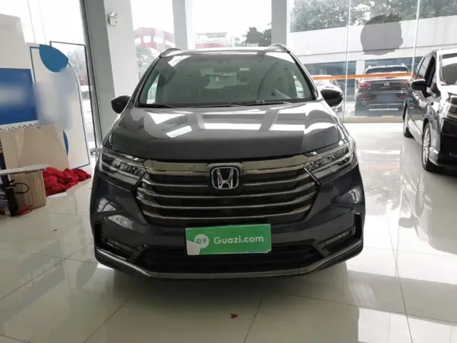 Honda Odyssey 2022 2.0L e:HEV Sharp Supreme Edition — Фото автомобиля 2